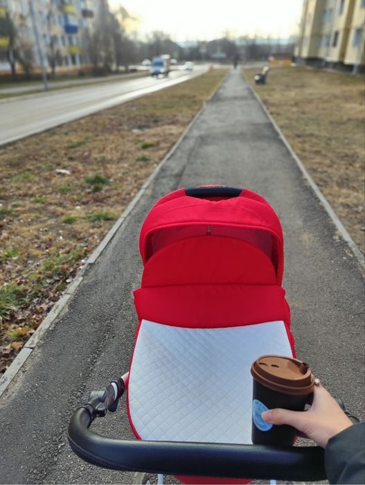 Продам коляску (всесезонная)