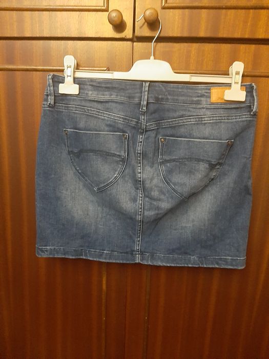 Дънкова пола М размер