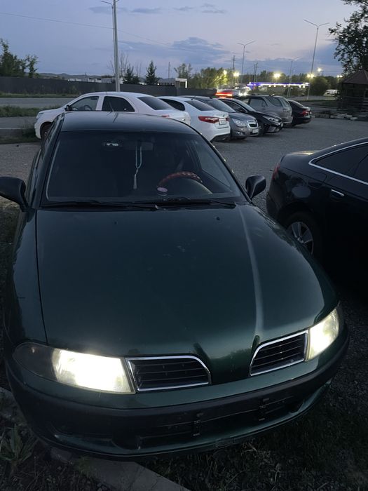 Mitsubishi Carisma
