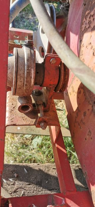 Vand pompa 300 litri pentru stropit vie.