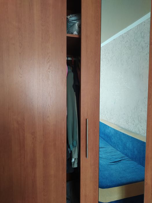 Продаю шкаф купе