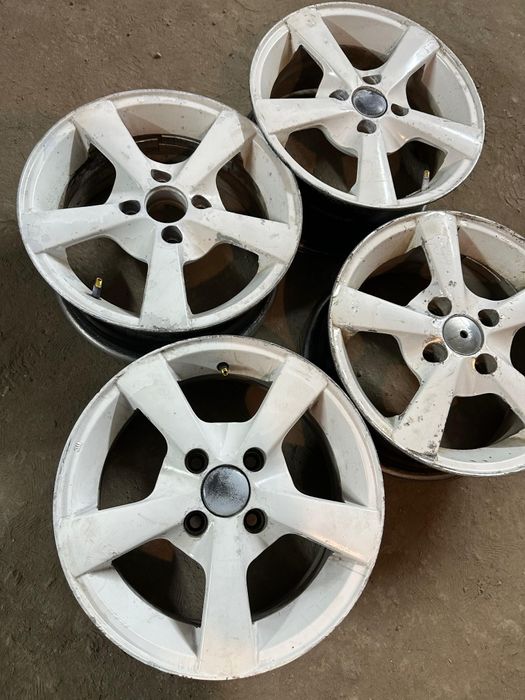 R14 PCD 4 *100 Комплект легкосплавных дисков