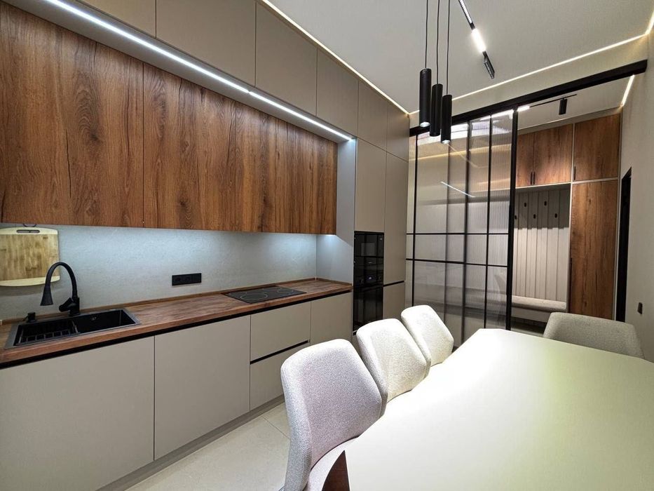 Сдам в Аренду! 2х комнат 78м2 квартира  Новостройка