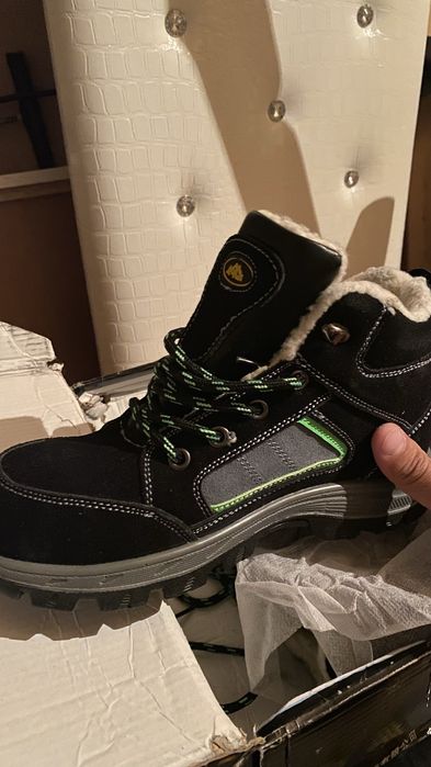 Спец кроссовки зимний