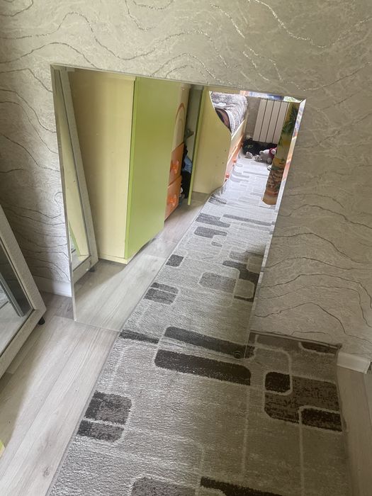 Комод с зеркалом