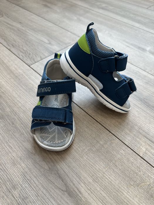 Продам сандали