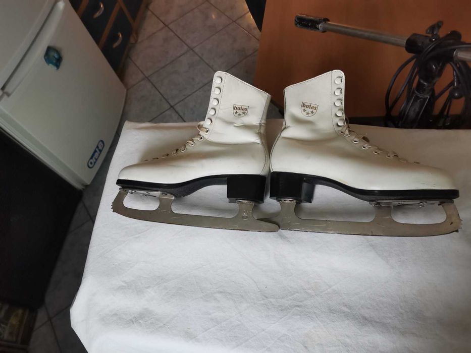 Зимни кънки бели  Botas 25 см