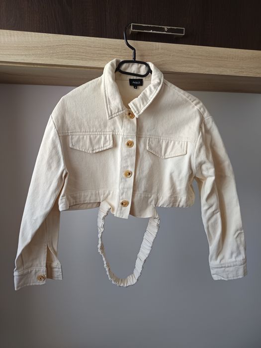 Crop beige jacket