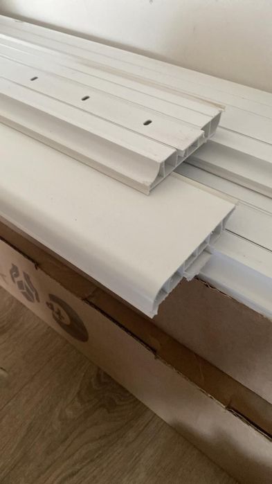 Плинтус остатки. 4 штуки