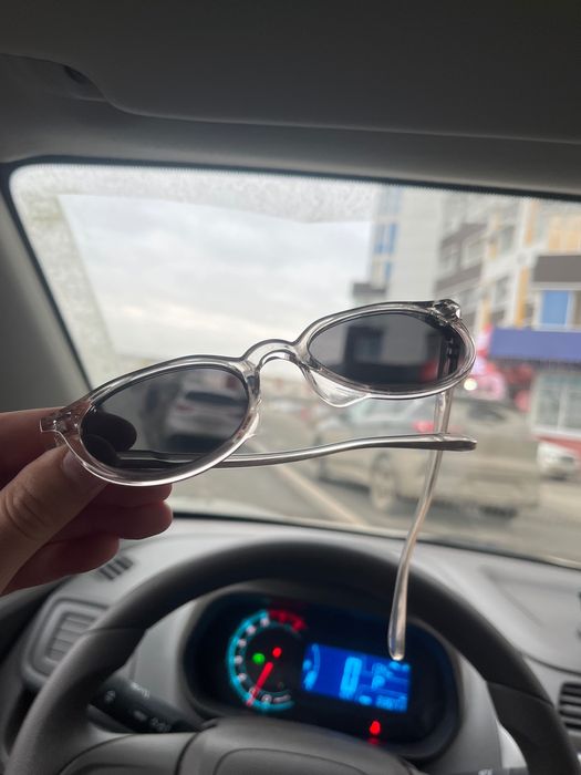 Очки солнцезащитные