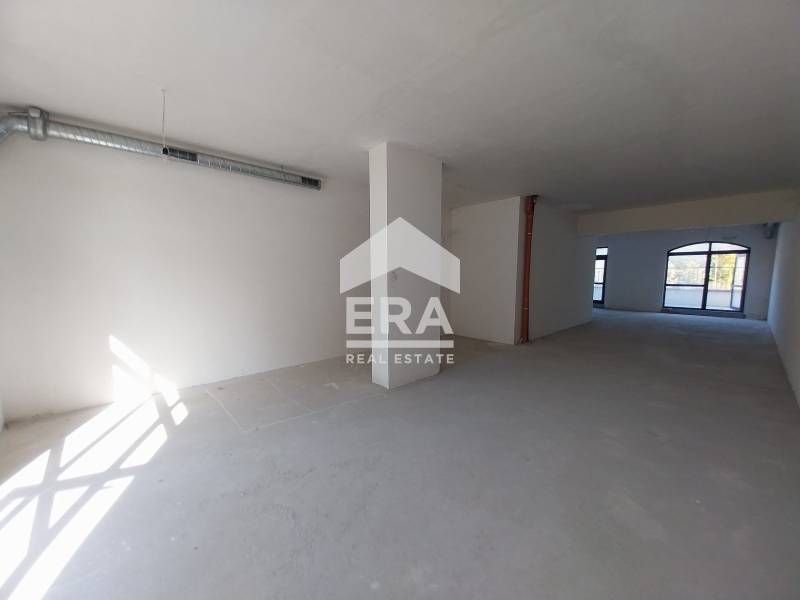 Дава се под наем Магазин в Варна, Възраждане 1 - 115 кв.м за 765 € - Снимка #1