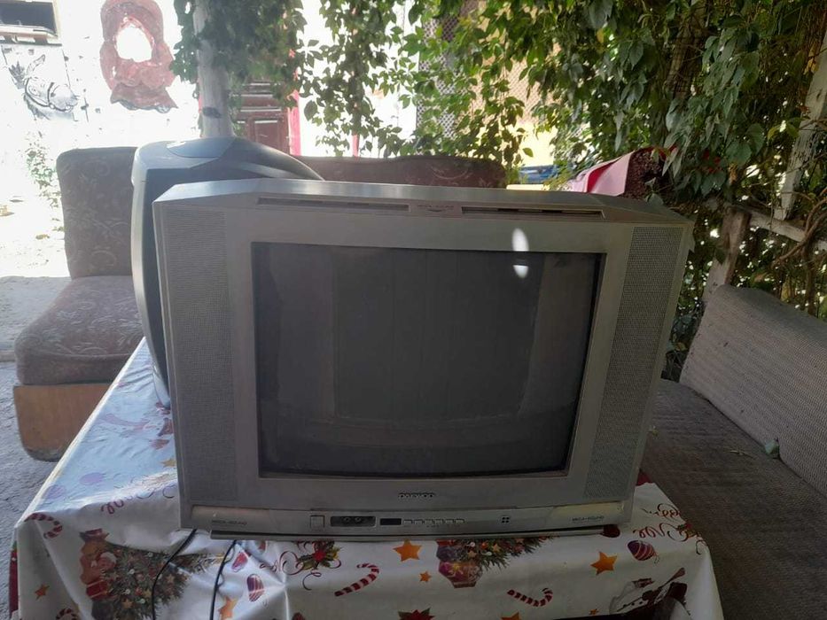 Продам телевизоры на запчасти