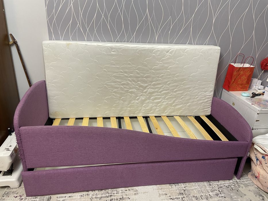 продам детскую кровать до 10-12 лет