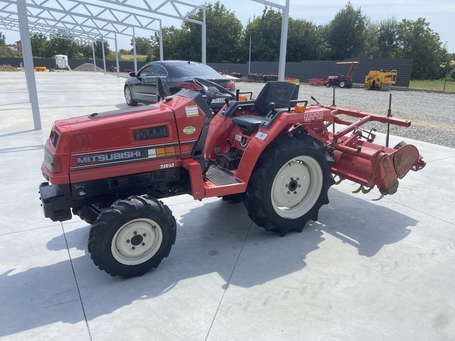 Tractor japonez Mitsubishi MT17, 4x4, 17cp, cu freza de 1,4m