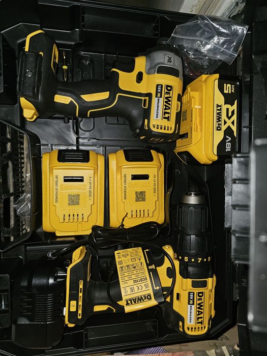 Mașină de insurubat/bormașină  cu impact  Dewalt dcf 887/garanție/ca  nou