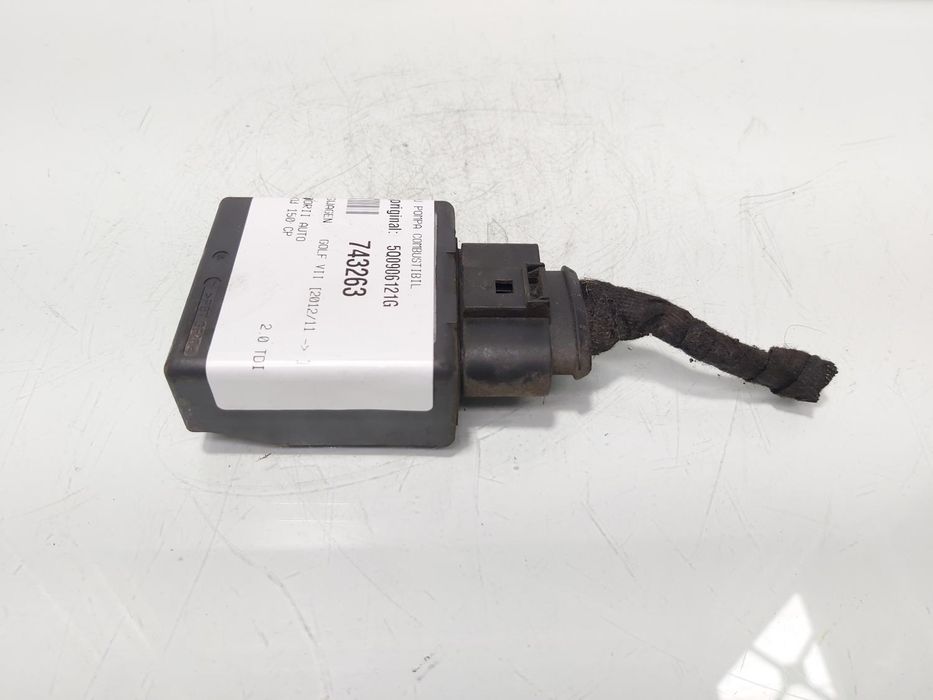 Releu pompa combustibil, cod 5Q0906121G, Vw Passat (3G2) Volkswagen