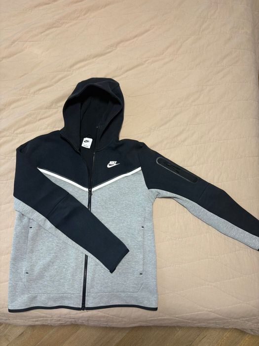 Nike tech fleece размер М