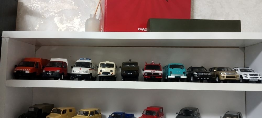 Коллекционные модели 1:43