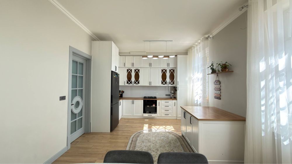 Яккасарой район 6/1/8  Golden House Duplex 150кв.м