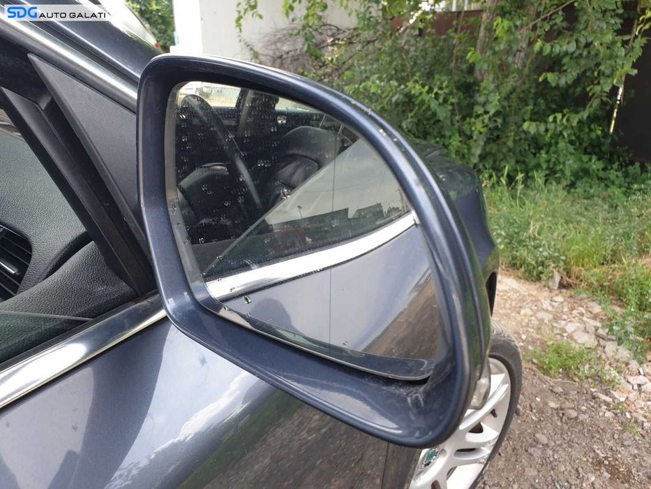 Oglinda Dreapta Electrica cu Pliere Electrica si Lumina Ambientala Skoda Superb 2 2008 - 2013 Culoare 9153 [1154]