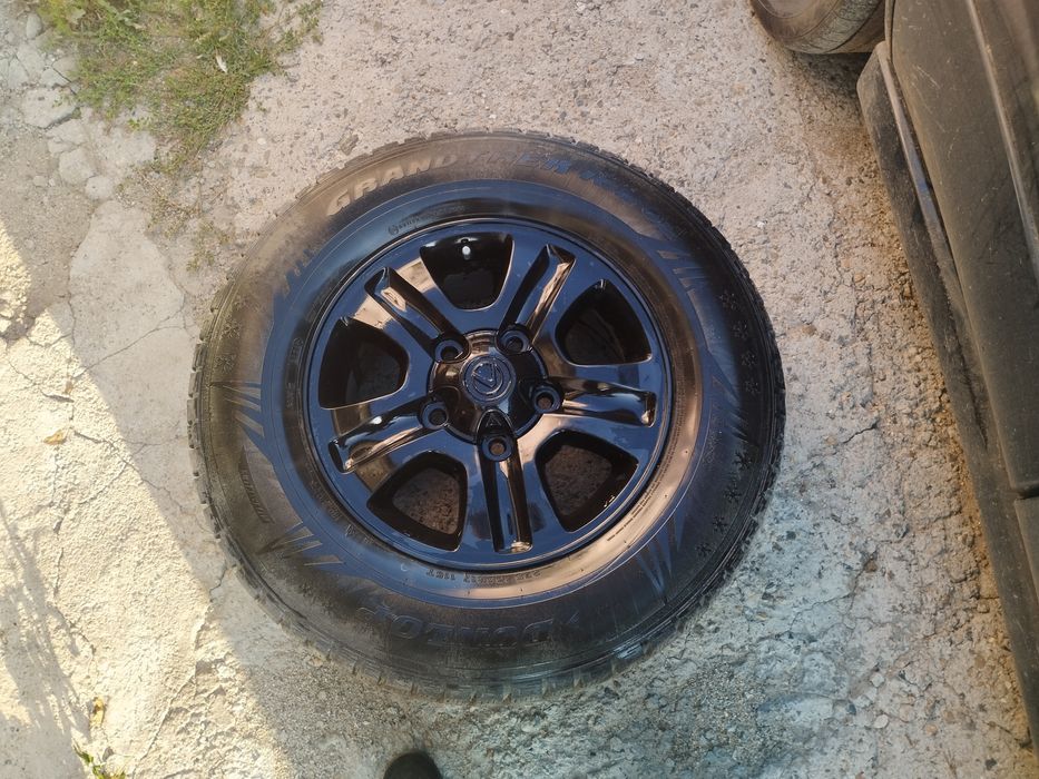 Продам срочно диски с резиной