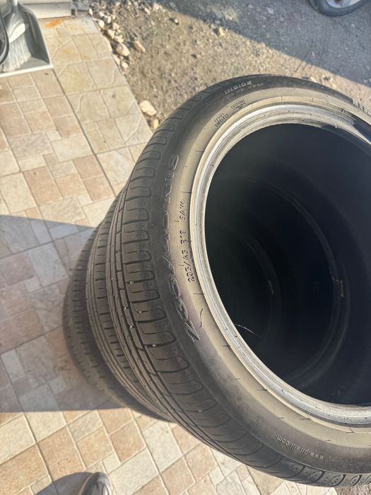 Гуми комплект Pirelli 235/45/18