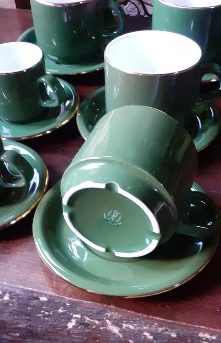 Set 8 cești Iris Cluj – 4 mari + 4 cafea, verde cu auriu