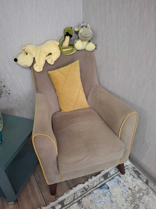 Диван и кресло, б/у