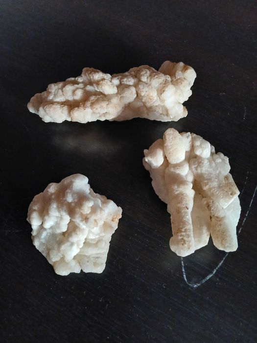 Vand flori de mina de cristal. Detalii la nr de telefon