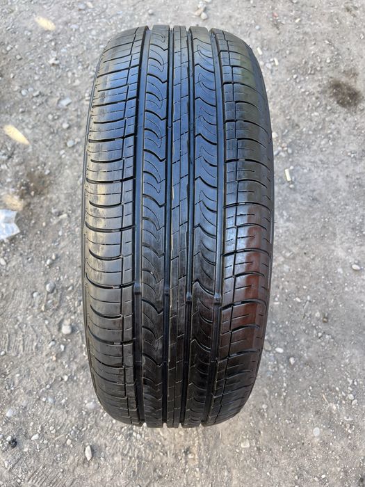 Продам резина одна 215/60/16