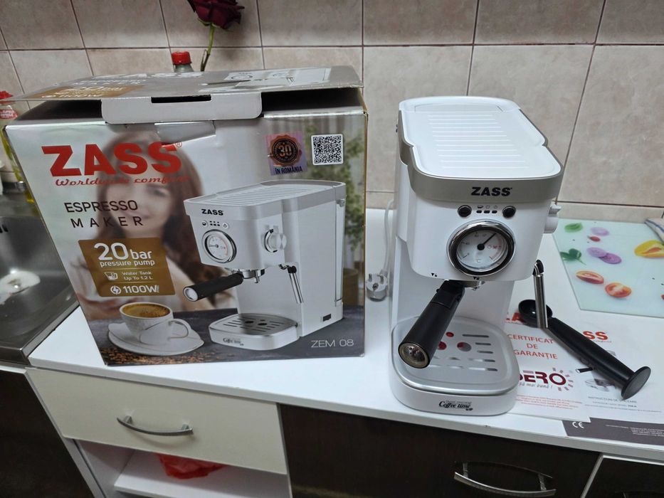 Espressor ZASS model ZEM08 NOU