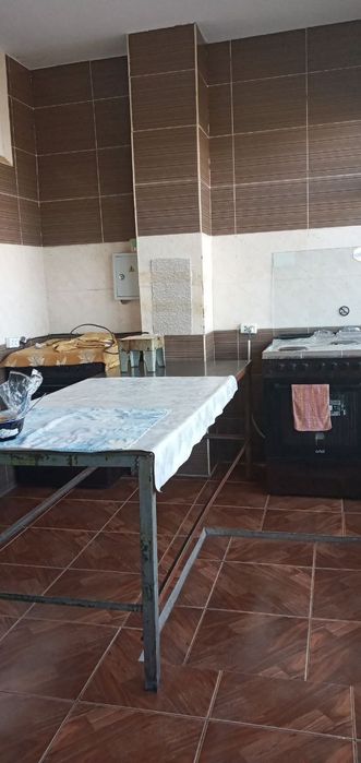 1 хоналик обшежит оилага ёки кизларга ижарага берилади шароити бор .