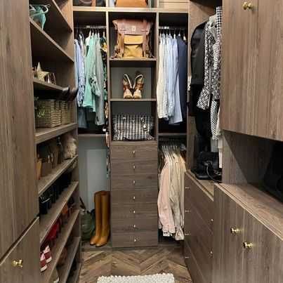 Продаваме Двустаен Апартамент В Лагера