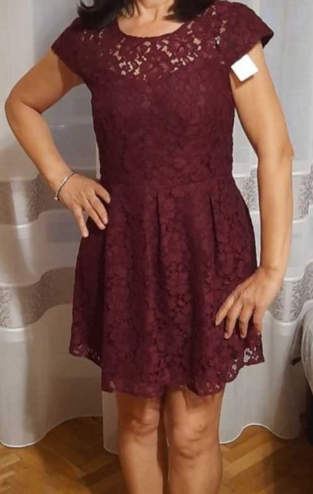 Рокля от дантела