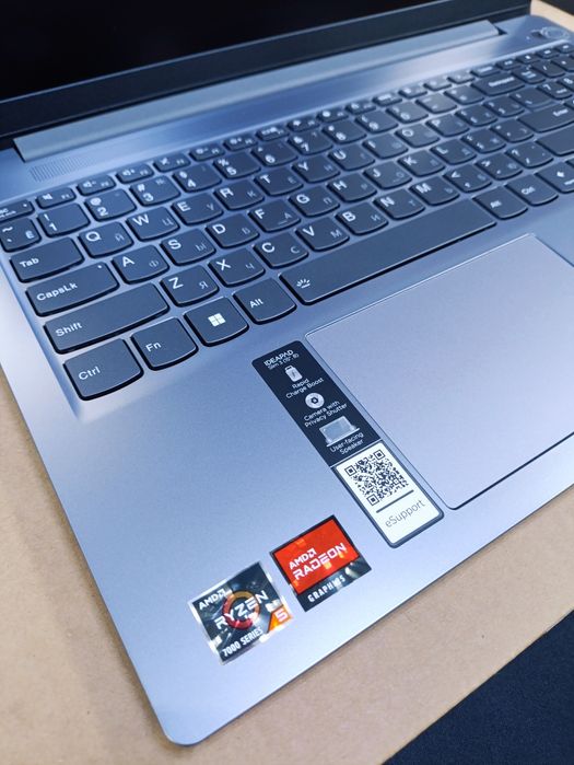 Lenovo IdeaPad Slim 3 Touch screen