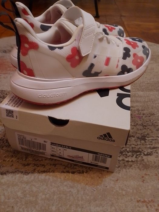 Adidași Adidas mărimea 39,5 pantofi sport