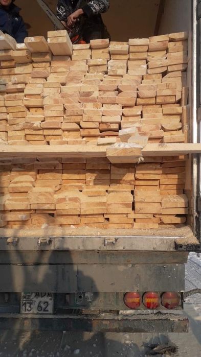 Лес доска пиломатериал