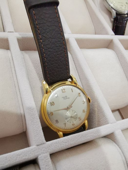Ceas Mecanic Elvețian 39MM FC.