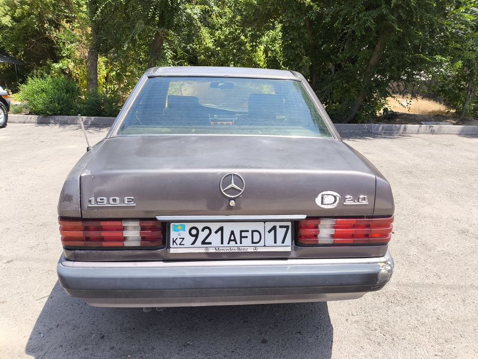 Mercedes-Benz 190, 1992 год, 2 л