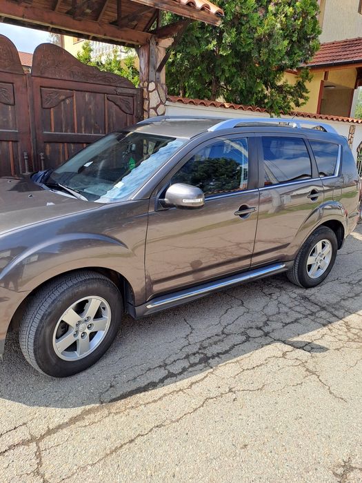 Продавам МИЦИБУШИ Оутлендър