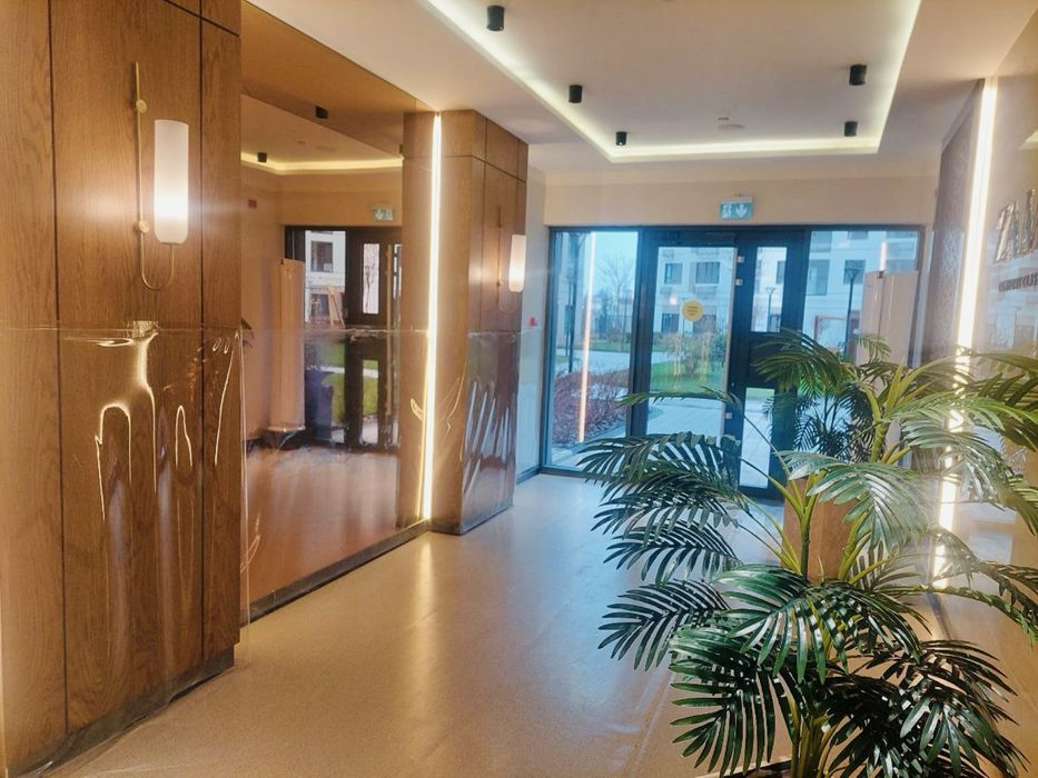 Срочно !!! Метро олдида таййор шинам квартира.