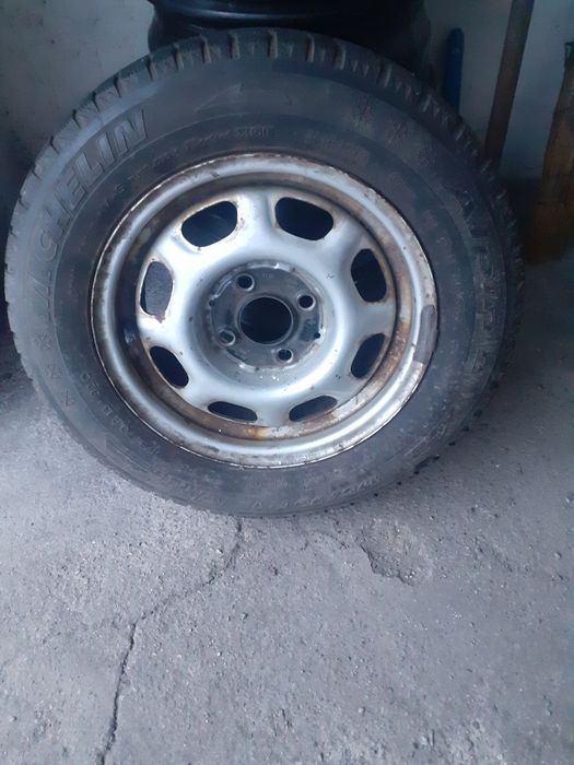 Диск с резиной R13.4/100