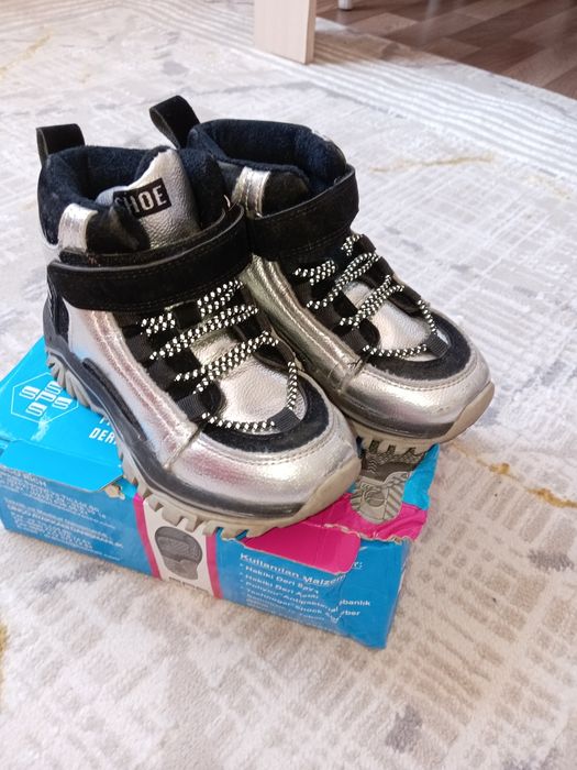 Детские ботинки новые