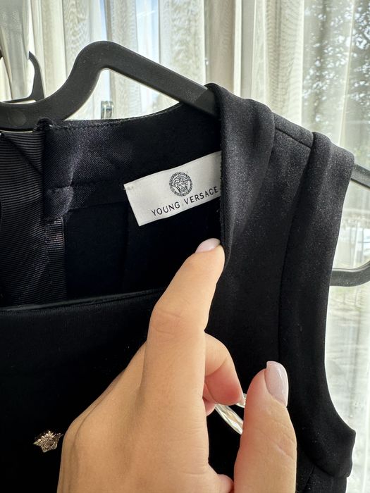 Young versace рокля