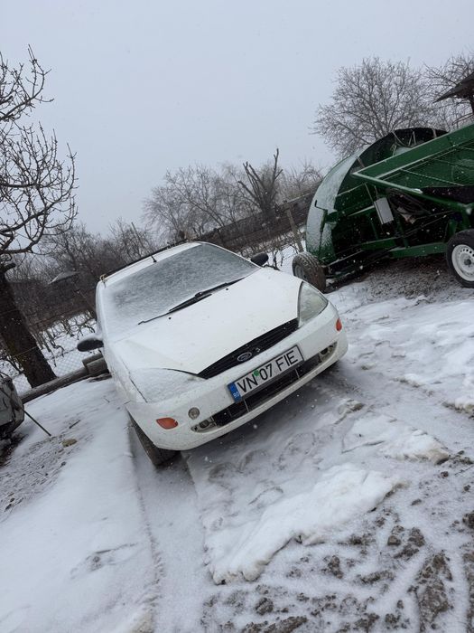 Ford focus 1.6 benzina