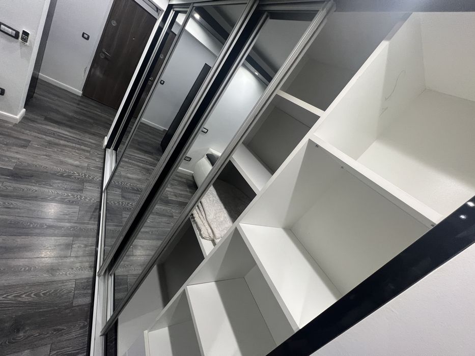 Vand apartament 2 camere renovat cu simț de rǎspundere