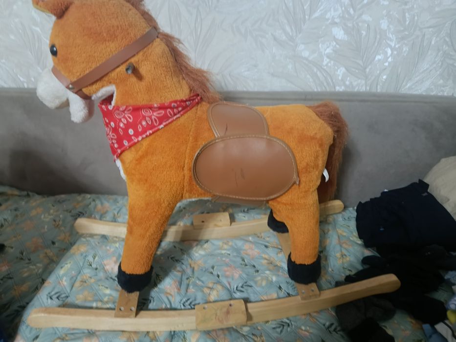 Продам лошадку Каталку 2 тыс тг
