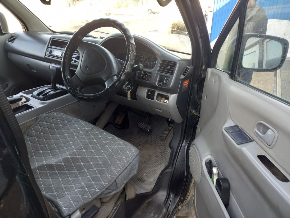 Мазда Бонго 1995год 2.5 газ бензин