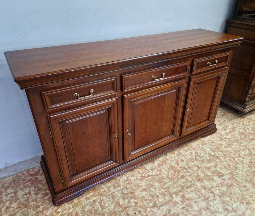 Черешов контрабюфет дресоар три крила