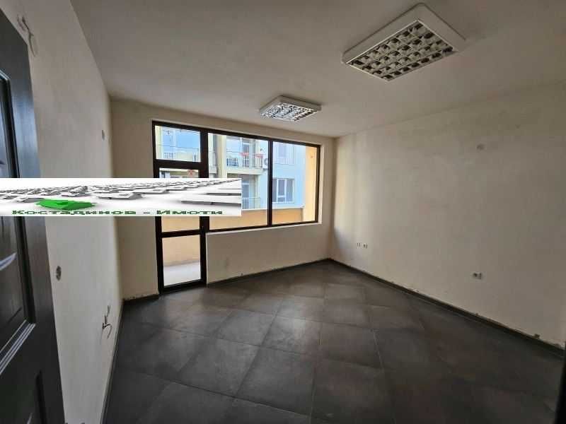 Дава се под наем Офис в Пловдив, Тракия - 98 кв.м за 663 € - Снимка #3